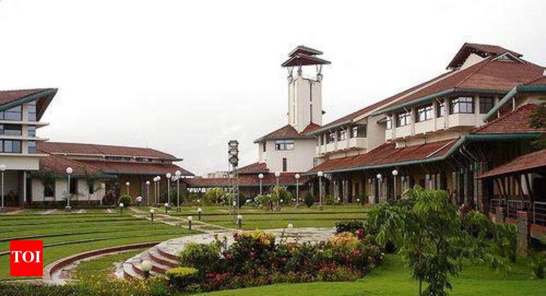 IIM Kozhikode, The Second Wind offer PG course for working