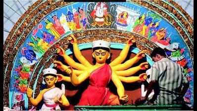 Puja draws together Bihar, Jharkhand who's who in city