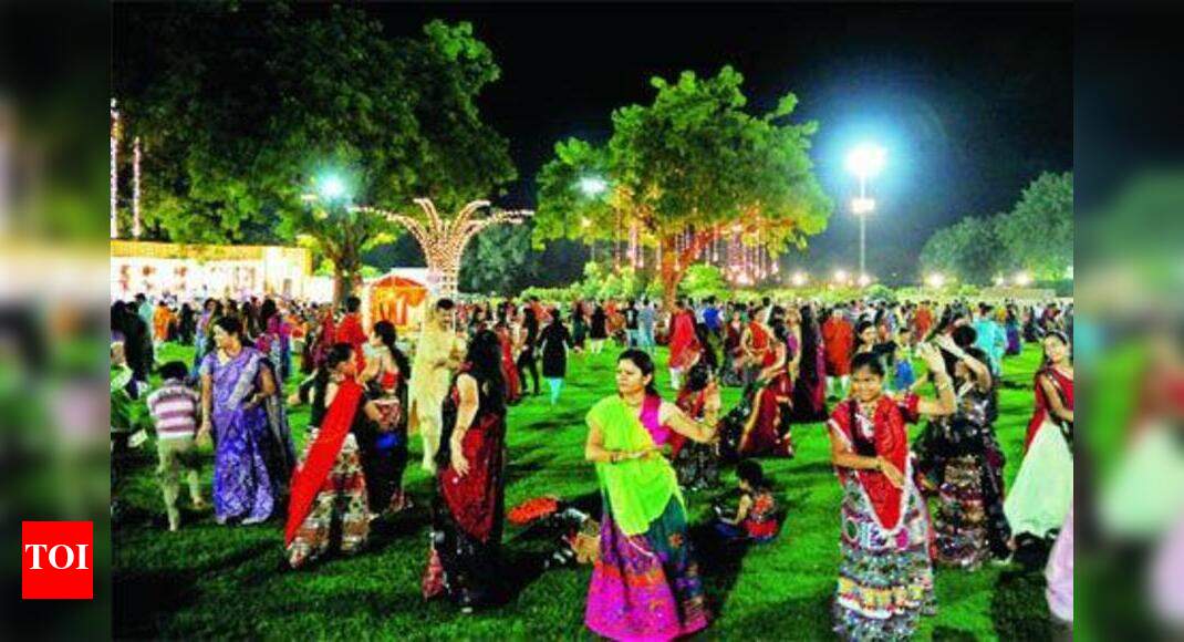 Garba fan rides 1,200km on bike to reach Vadodara | Vadodara News ...
