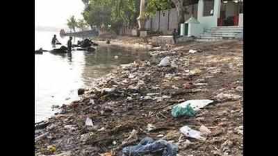 Water from 8 artificial lakes flow into creek, pollute it