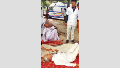 Man fasting for slain son hospitalized