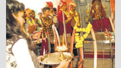 Rajputs worship weapons in Ajmer