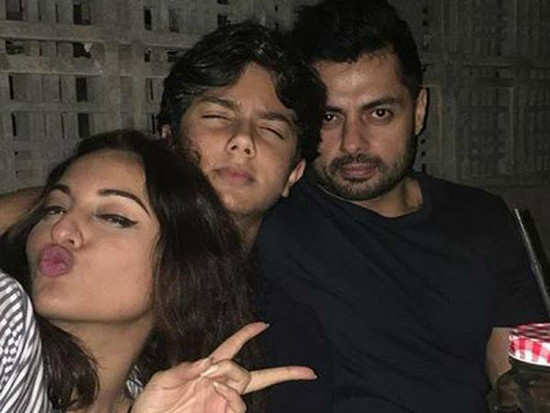 Sonakshi Sinha finally reacts on her relationship with Bunty Sachdev