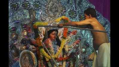 Capital unites in bidding goddess Durga a farewell