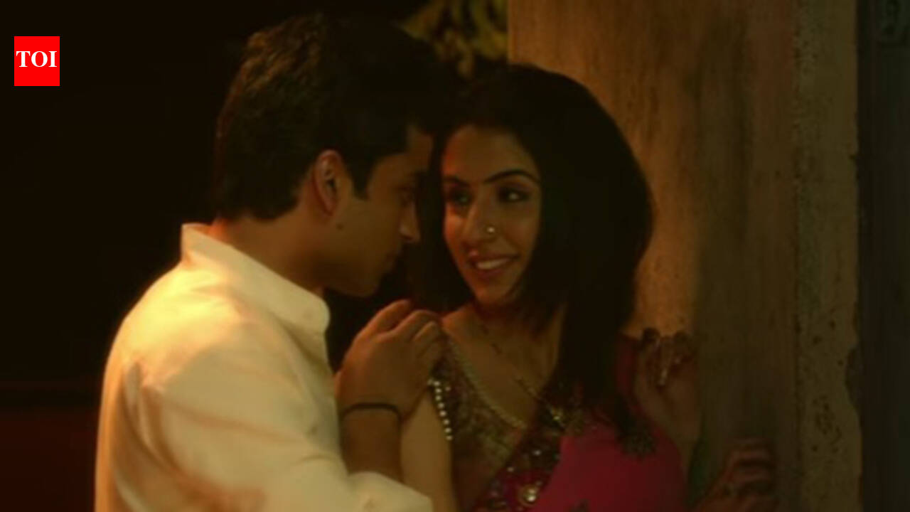 Movie Fuddu Movie Review 2016, Story, Trailers | Times of India