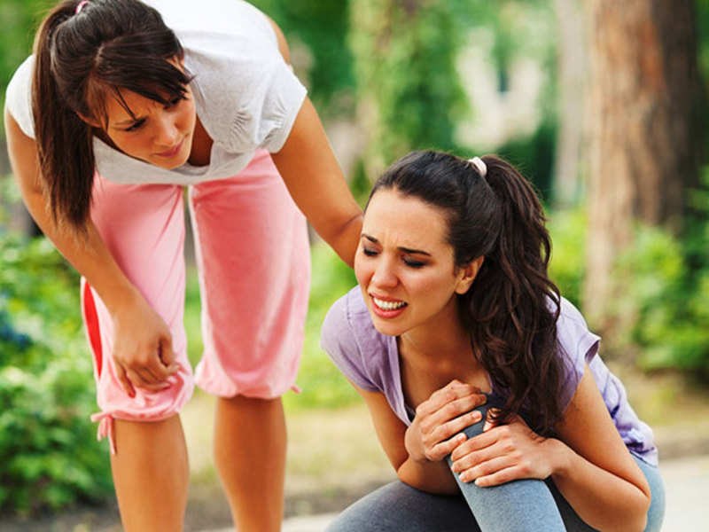 Easy ways to relieve crippling knee pain - Times of India