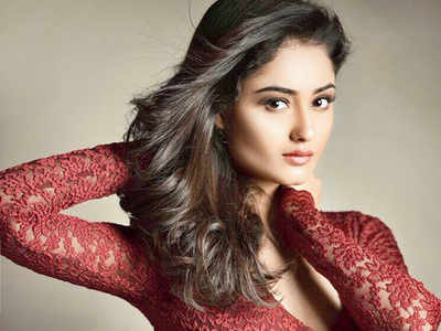 'Dahleez' actress Tridha moves to Mumbai