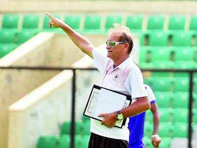 Hockey India seeks fresh contract for Oltmans