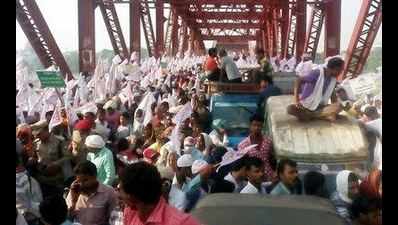 Rumour of bridge collapse led to Varanasi stampede: Police
