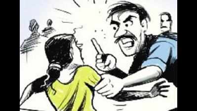 Man beats wife to death in Dhar village