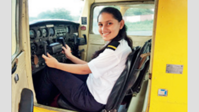 Baroda girl aims for the sky, gets flying licence at 16