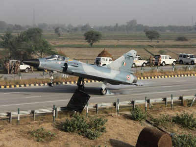 IAF picks 21 highway sections for landings