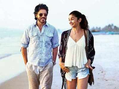 New still of Shah Rukh Khan and Alia Bhatt's 'Dear Zindagi' is here!