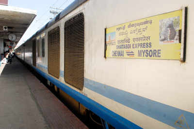 Indian Railways: Railways allows advertisments on Rajdhani, Shatabdi ...