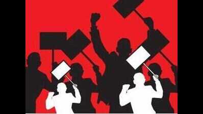 Bal Rath bus crew go on 8-day strike, hold protest in Panaji | Goa News ...