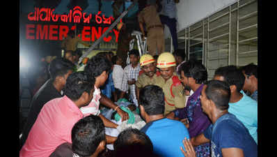 NHRC issues notice to Odisha government over SUM hospital fire