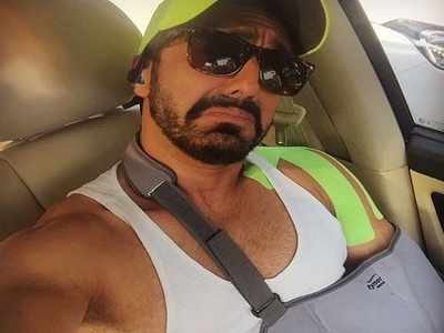 Ashish Chowdhry injured while working out