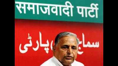 SP workers claim they are united, BJP wades into troubled water