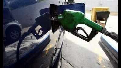 Robbers loot petrol pump on highway