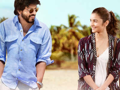 Shah Rukh and Alia enjoy the small joys of life in the newly released poster of 'Dear Zindagi'