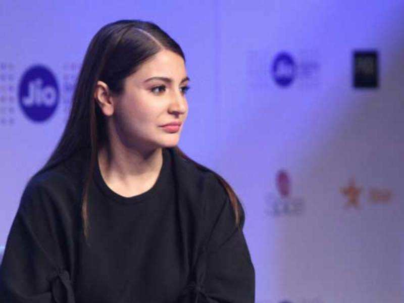 Anushka Sharma: I am ambitious, but I have principles. I don't believe  dhande mein sab kuch chalta hai | Hindi Movie News - Times of India