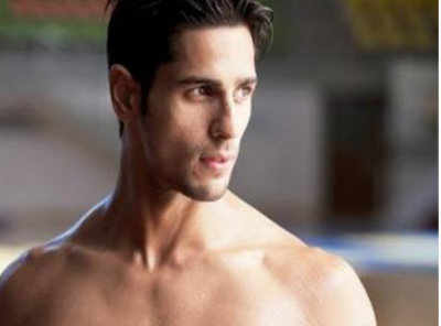 Sidharth Malhotra to play a double role in 'Bang Bang 2'