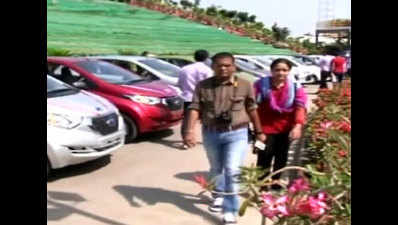 Diamond merchant gifts cars, houses to employees as Diwali bonus