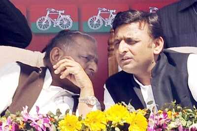 SP feud benefits Akhilesh; he's more popular than Mulayam, shows survey