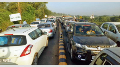 Narmada jam highway to hell - Holiday rush: Chaos on Sardar Bridge