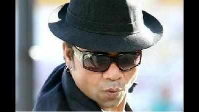 Actor Rajpal Yadav dons serious role in politics