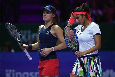 Sania Mirza-Martina Hingis fall in semis at WTA Finals