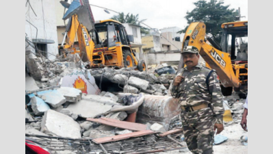 Demolition drive - Clearance drive runs aground; BBMP is selective, say victims