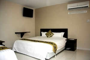 Azio Hotel