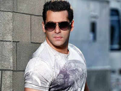 SalmanKhan #Race3 #JafrulHossain | Mens outfits, Square sunglasses men,  Salman khan photo