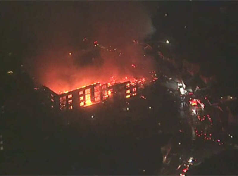 Massive fire breaks out at construction site in Oakland