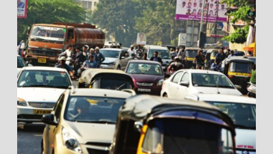Traffic chaos - Indisciplined drivers, burden of vehicles smite NIBM Chowk