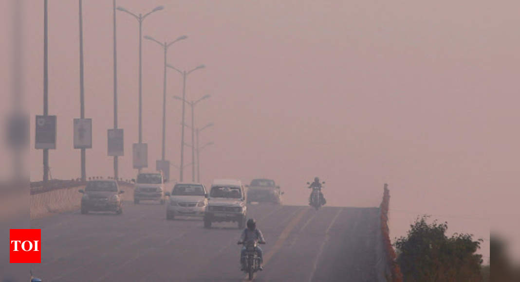 Smog covers Thane as pollution level doubles in five days | Thane News ...