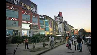 Glittery city’s ugly side: No civic amenities in Sec 37