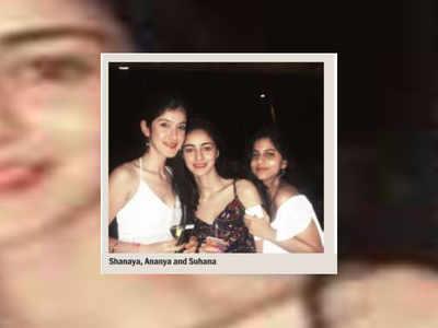 Sanjay Kapoor's daughter celebrated her birthday with SRK and Chunky Pandey's daughters