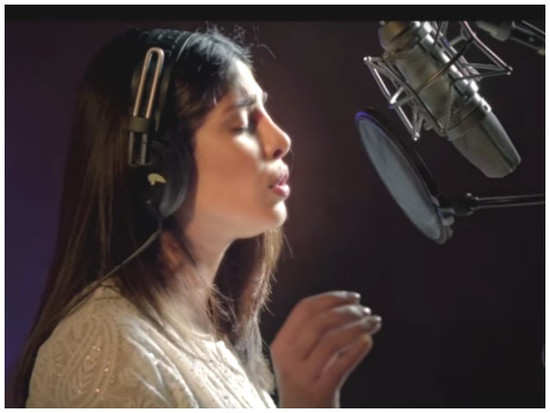 Priyanka Chopra's first Marathi song is heart-warming!
