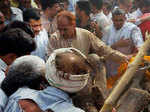 Rahul, Kejriwal attend ex-jawan's funeral