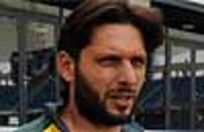 Shahid Afridi booked for ball tampering under ICC Code of Conduct
