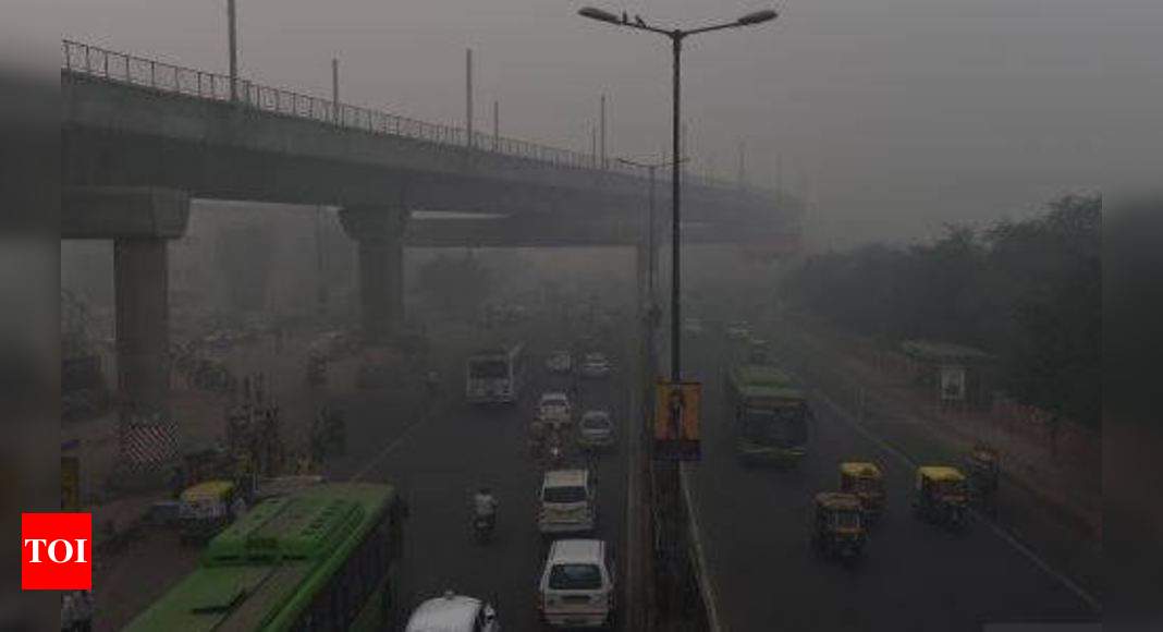 Smog in Delhi: Smog thickens, 2nd-worst November day in 10 years ...