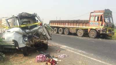 14 dead in road accident near Dholka in Ahmedabad district