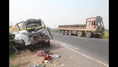 Dholka crash overwhelms rural cops