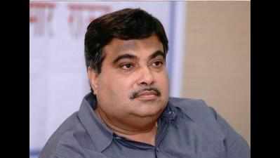 Nitin Gadkari aims for intelligent traffic system