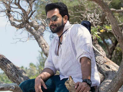 Jenuse Mohamed ropes in Prithviraj for a sci-fi movie