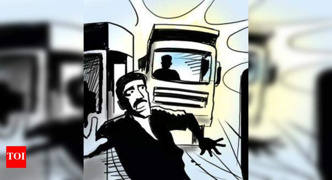Two killed in car-lorry collision | Madurai News - Times of India
