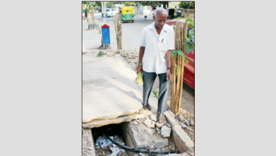Malleswaram Senior citizens fight for their pavements
