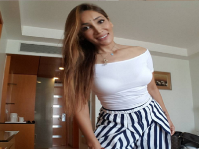 ‘Nun’ Sofia Hayat shows off her cleavage